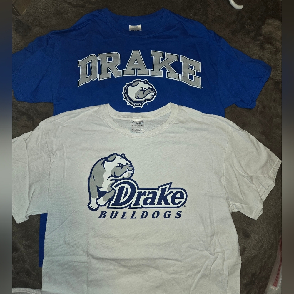 Lot Of 2 DRAKE BULLDOGS TSHIRTS